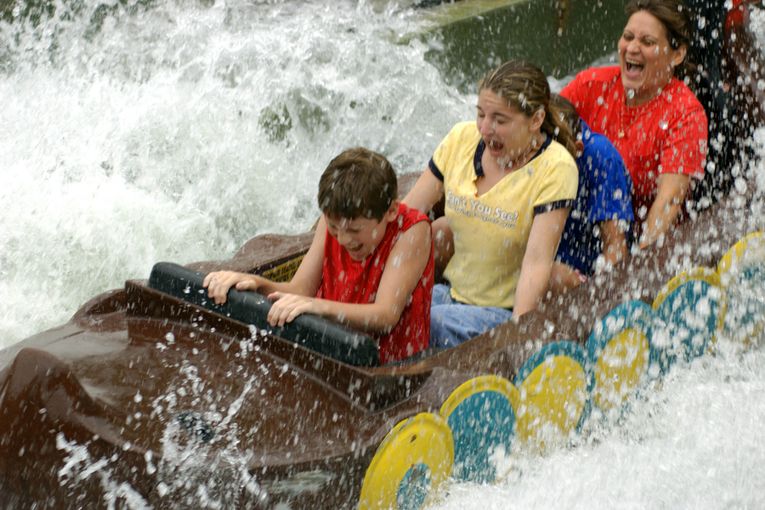 WORLDS OF FUN