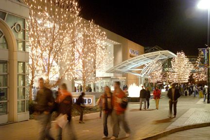CROWN CENTER HOLIDAY