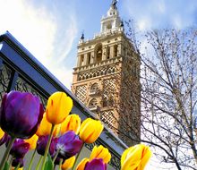 Country Club Plaza, Giralda Tower