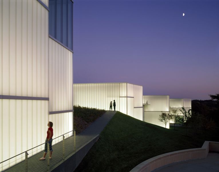 The Nelson-Atkins Museum of Art, Bloch Building