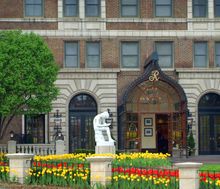 Raphael Hotel