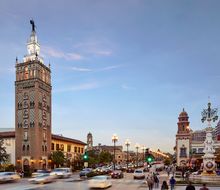 COUNTRY CLUB PLAZA