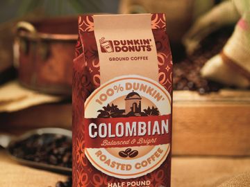 Colombian_Packaged_Coffee_Lifestyle