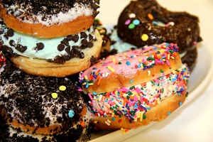 Chef’s Corner: Celebrating National Ice Cream Sandwich Day with our Ice Cream Sandwich Donut Recipe!