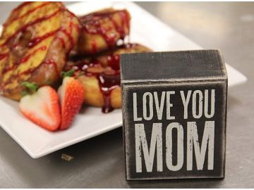 Four Dunkin’ Inspired Gifts that Will Keep Mom Runnin’ this Mother’s Day Four Dunkin’ Inspired Gifts that Will Keep Mom Runnin’ this Mother’s Day