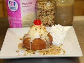 Chef’s Corner: Donut Ice Cream Sundaes Chef’s Corner: Donut Ice Cream Sundaes