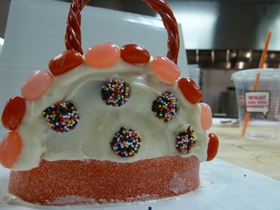 Dunkin’ DIY: Create Your Own Mother’s Day Donut Purse