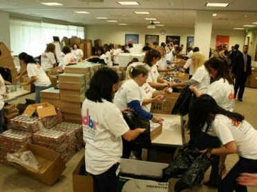 Dunkin’ Brands Employees Join Together to Stuff 3,000 Back Packs for The Greater Boston Food Bank Dunkin’ Brands Employees Join Together to Stuff 3,000 Back Packs for The Greater Boston Food Bank