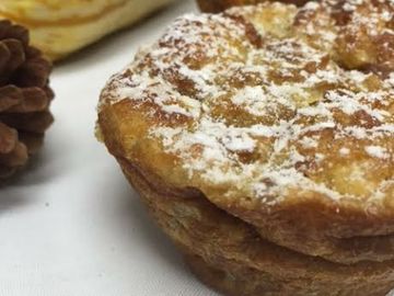 Dunksgiving Desserts: Croissant Donut Bread Pudding and Bold Breakfast Black™ Tea Crème Anglaise Dunksgiving Desserts: Croissant Donut Bread Pudding and Bold Breakfast Black™ Tea Crème Anglaise