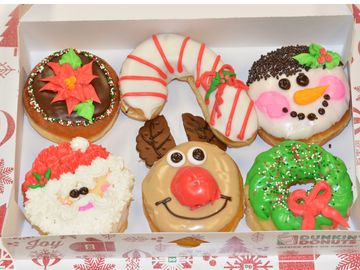 How a Local NY Donut Decorator Brings Holiday Magic to Our Donuts How a Local NY Donut Decorator Brings Holiday Magic to Our Donuts