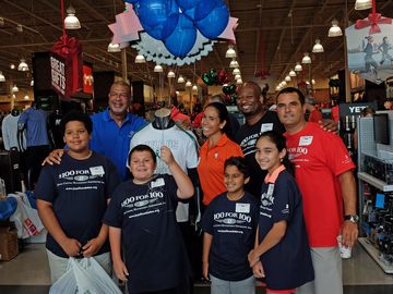 Dunkin’ Donuts Bringing Joy: Naples Dunkin’ Donuts Spreading Cheer Year-Round Dunkin’ Donuts Bringing Joy: Naples Dunkin’ Donuts Spreading Cheer Year-Round