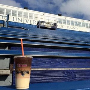 Dunkin’ Donuts Franchisees Give Back To The Community Through Scholarship Program
