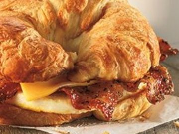 Happy Holidays for Bacon Lovers:  Dunkin’ Donuts Brings Back the Sweet Black Pepper Bacon Breakfast Sandwich