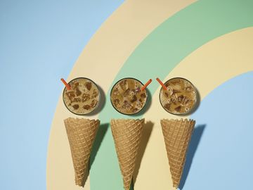 Cool Beverages That Scream Summer: Dunkin’ Donuts Serves Ice Cream Flavored Coffees and New Frozen Lemonade Cool Beverages That Scream Summer: Dunkin’ Donuts Serves Ice Cream Flavored Coffees and New Frozen Lemonade