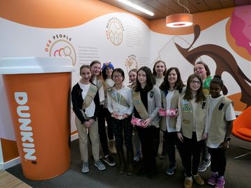Girl Scouts® “Think Big” with Dunkin’ Female Leaders Girl Scouts® “Think Big” with Dunkin’ Female Leaders