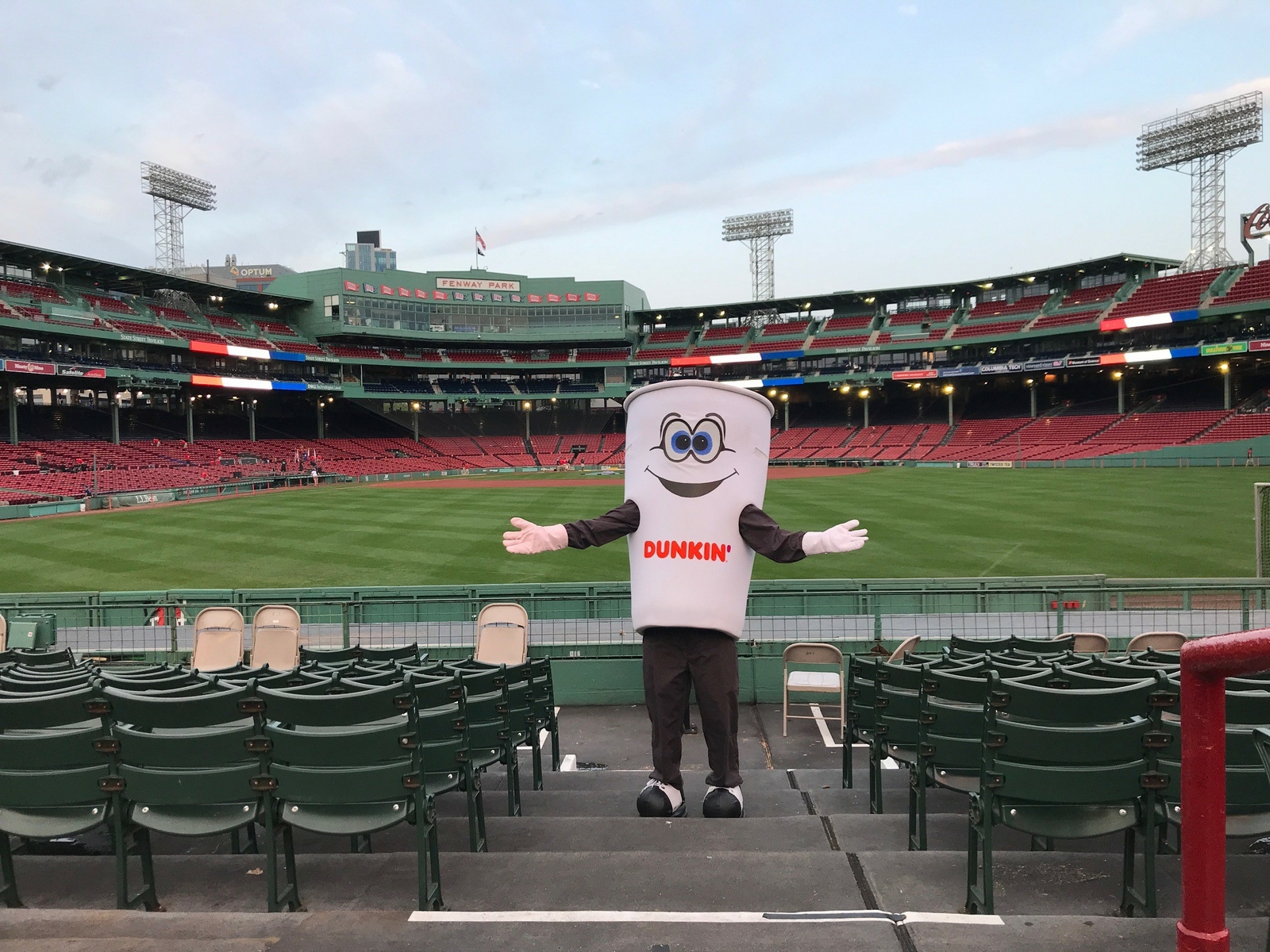 Dunkin’ Sponsors the 2019 Run to Home Base 