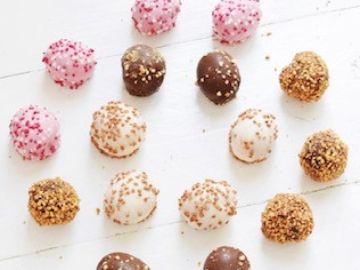 Seven Dunkin’ Munchkins® Donut Hole Treats from Around the World Seven Dunkin’ Munchkins® Donut Hole Treats from Around the World