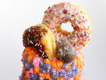 Watch This Dunkin’ Inspired Cake Come to Life