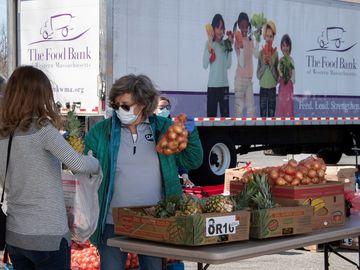 Foundation Grant Helps the Food Bank of Western Massachusetts Plan Its Coronavirus Response 