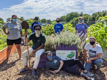Massachusetts Organizations Fight Food Insecurity During Hunger Action Month with Foundation Grants