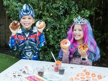 Four Design Ideas for Your Halloween DIY Dunkin’ Donut Decorating Kits