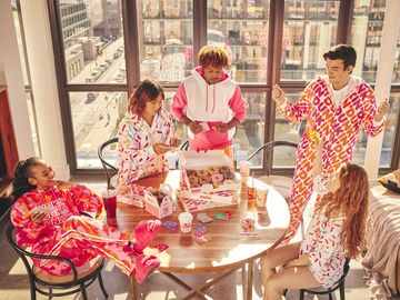 New Dunkin’ Holiday Merch Drops, So You Can “Tell Me You Love Dunkin’ Without Telling Me You Love Dunkin’” New Dunkin’ Holiday Merch Drops, So You Can “Tell Me You Love Dunkin’ Without Telling Me You Love Dunkin’”