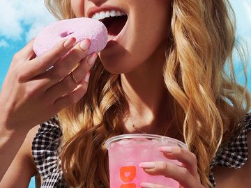 Sweet New Summer Loves at Dunkin’: Introducing Dunkin’ Lemonade Refreshers and Berry Powdered Donuts and MUNCHKINS®