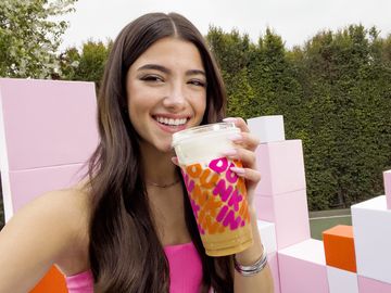 Dunkin’ Announces Live Social Event Series Celeb: Charli D’Amelio Dunkin’ Announces Live Social Event Series Celeb: Charli D’Amelio