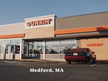 Ben Affleck Surprises Guests in Dunkin’s First-Ever Super Bowl Ad Ben Affleck Surprises Guests in Dunkin’s First-Ever Super Bowl Ad