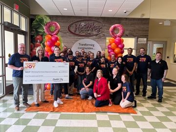 Dunkin’ Franchisees and Crew Members Take Action to Bring Joy to Local Food Banks During National Volunteer Month