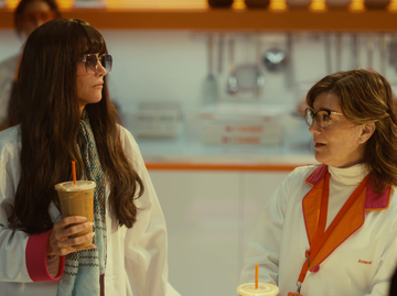 Kristen Wiig Dunkalatte Drink Engineer