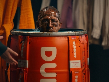 Actor, Jeremy Strong, Dives Deep Into Dunkin'