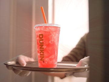 Dunkin' Pink Spritz Refresher Dunkin' Pink Spritz Refresher
