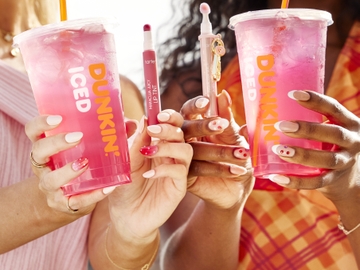 tarte x Dunkin' maracuja juicy melt mask and shimmer glass plump + Dunkin' Refreshers tarte x Dunkin' maracuja juicy melt mask and shimmer glass plump + Dunkin' Refreshers