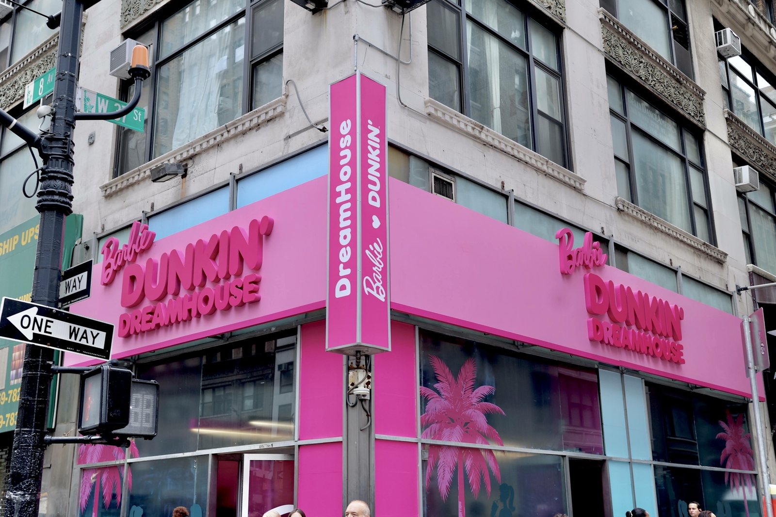 Dunkin' Barbie® DreamHouse™ 