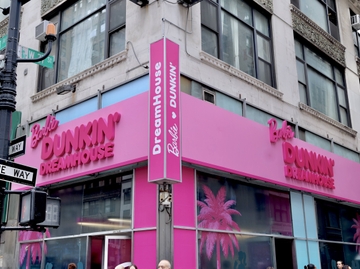 Dunkin' Barbie® DreamHouse™ Dunkin' Barbie® DreamHouse™