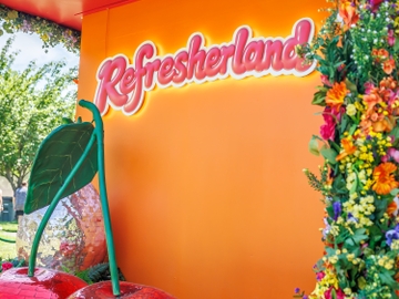  Dunkin’ Refresherland 
