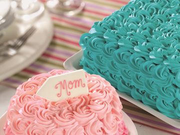 BASKIN-ROBBINS IS CELEBRATING MOMS NATIONWIDE WITH MAY FLAVOR OF THE MONTH, MOM’S MAKIN’ COOKIES™, AND LINEUP OF ELEGANT ICE CREAM CAKES BASKIN-ROBBINS IS CELEBRATING MOMS NATIONWIDE WITH MAY FLAVOR OF THE MONTH, MOM’S MAKIN’ COOKIES™, AND LINEUP OF ELEGANT ICE CREAM CAKES