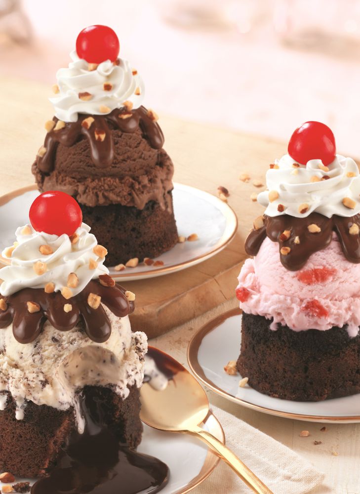 Baskin-Robbins Offers Guests a Delicious Way to Kick Off the New Year with the Launch of its New Warm Lava Cake Sundaes 