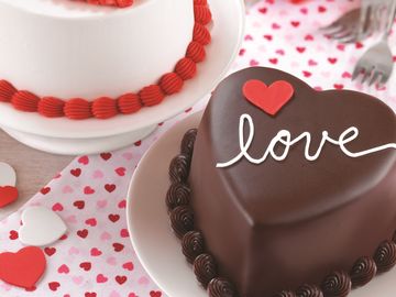 Love is in the Air at Baskin-Robbins with New Lineup of Sweet Treats for Valentine’s Day Love is in the Air at Baskin-Robbins with New Lineup of Sweet Treats for Valentine’s Day