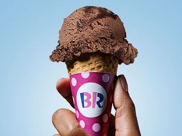 The Story Behind Baskin-Robbins’ New Non-Dairy Salted Fudge Bar 