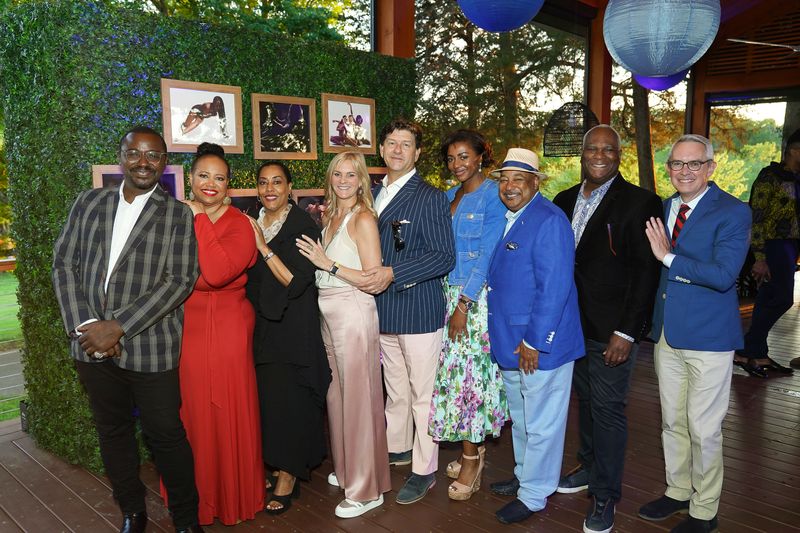 Artistic Director Robert Battle and Executive Director Bennett Rink with some of the 2022 DC Gala Co and Vice chairs. Photo by Tony Powell