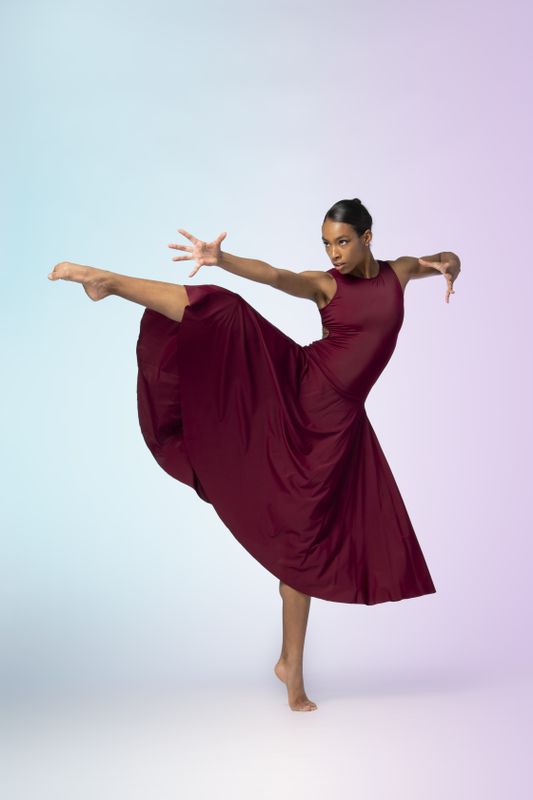 Student of The Ailey School Professional Division. Photo by Nir Arieli