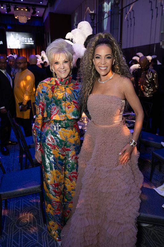 Co-Chair Elaine Wynn and Honorary Chair Sunny Hostin at Ailey's 2023 Opening Night Gala. Photo by Christopher Duggan