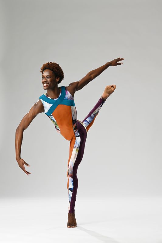 Student from the AileyFordham BFA Program. Photo by Nir Arieli
