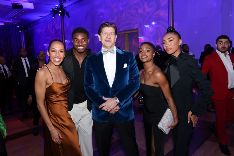Co-Chair Lyndon Boozer with Ailey Company members at the 2024 Washington D.C. Gala