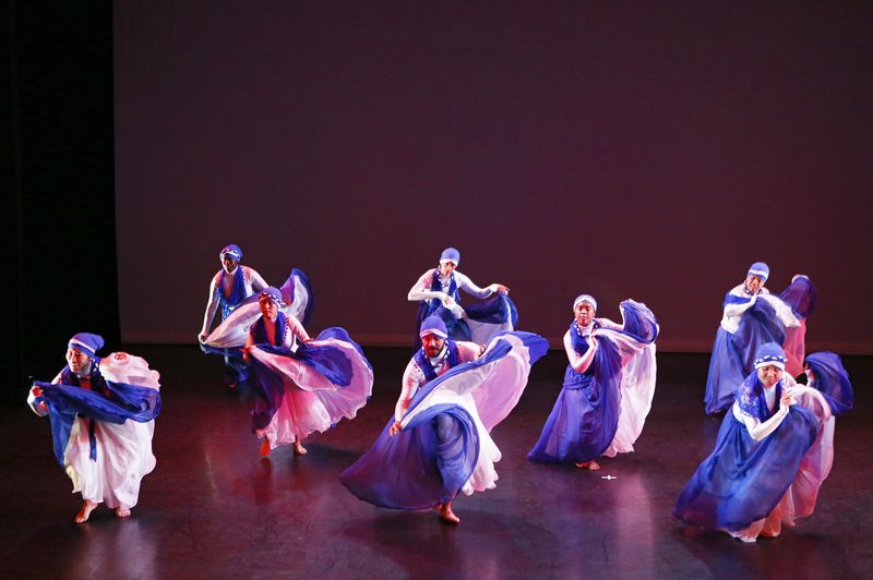 Cuban Modern Dance Technique World Dance Celebration Performance 2024 at Ailey Extension. Photo by Donna Ward