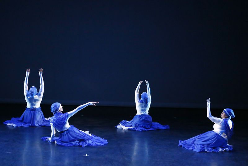 Cuban Modern Dance Technique World Dance Celebration Performance 2024 at Ailey Extension. Photo by Donna Ward