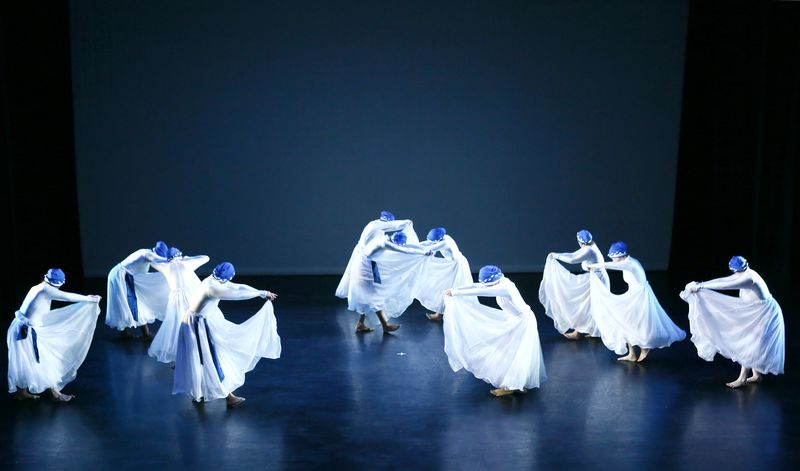 Cuban Modern Dance Technique World Dance Celebration Performance 2024 at Ailey Extension. Photo by Donna Ward
