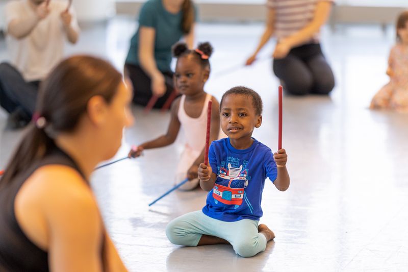 Tiny Steps at Ailey Extension with Jessie Whelan. Photo by Danica Paulos
